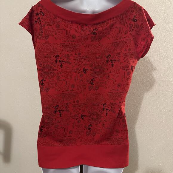 Ben Sherman x The Beatles Women’s Red Graphic Tee Size L Sgt Pepper 2004 NWT - Picture 5 of 7